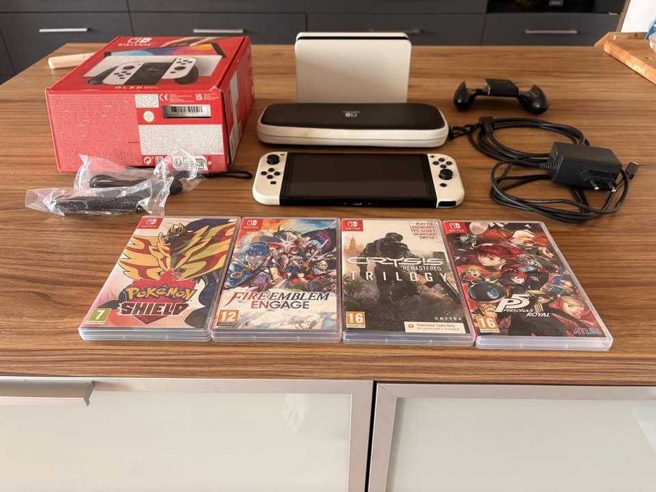 Sprzedam Nintendo Switch OLED 64GB + gry
