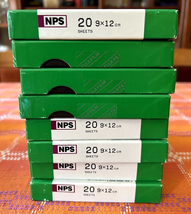 Rolos de filme fotografico expirado de cores