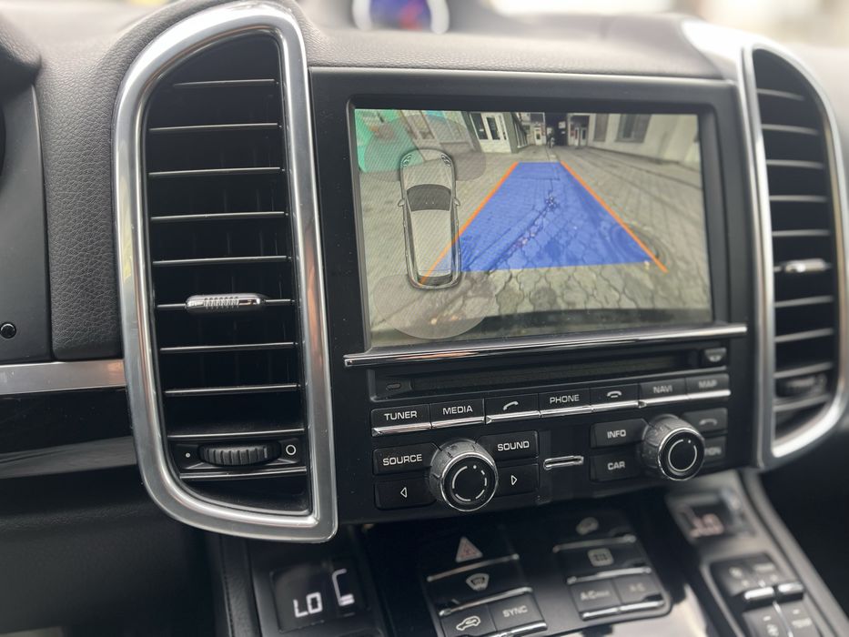 Продаж Porsche Cayenne 2014
