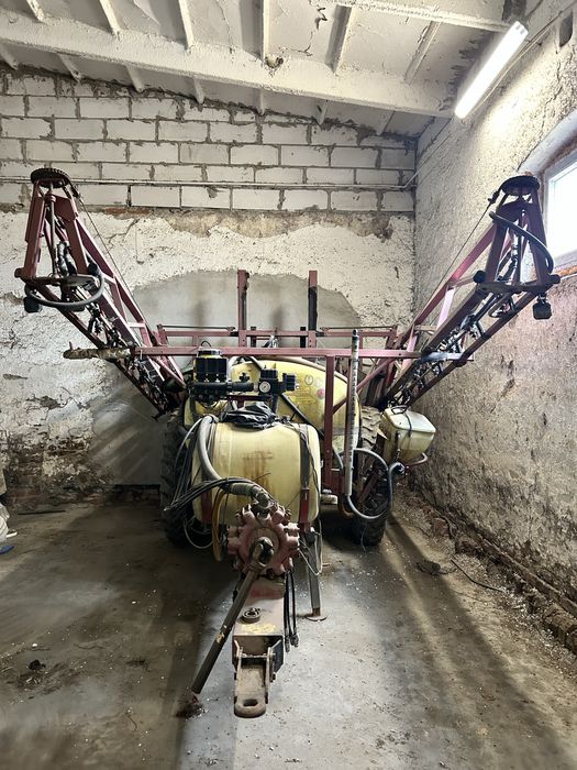 Opryskiwacz hardi tr2000
