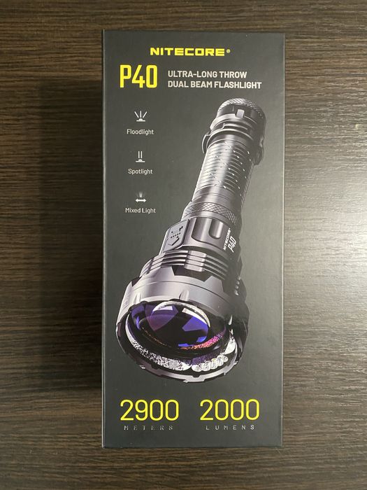 Надпотужний лазерний ліхтар із ширококутним прожектором Nitecore P40