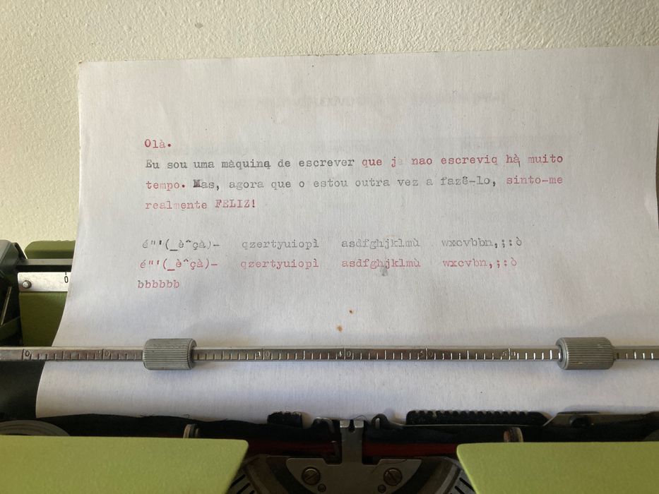 Máquina de escrever  **  Olivetti 32