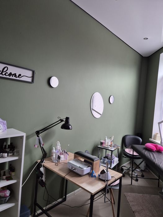 Кабінет з окремим входом