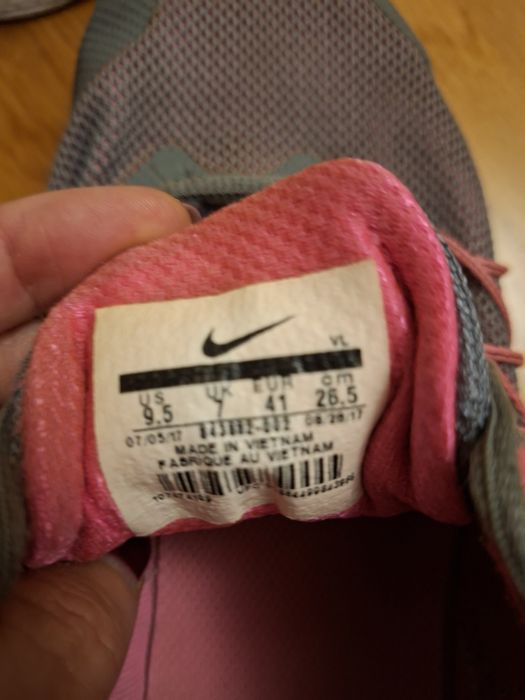 sapatilhas nikeair cinzentas