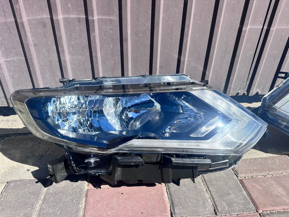 Фари Nissan Rogue T32 USA 2017 2018 2019 2020