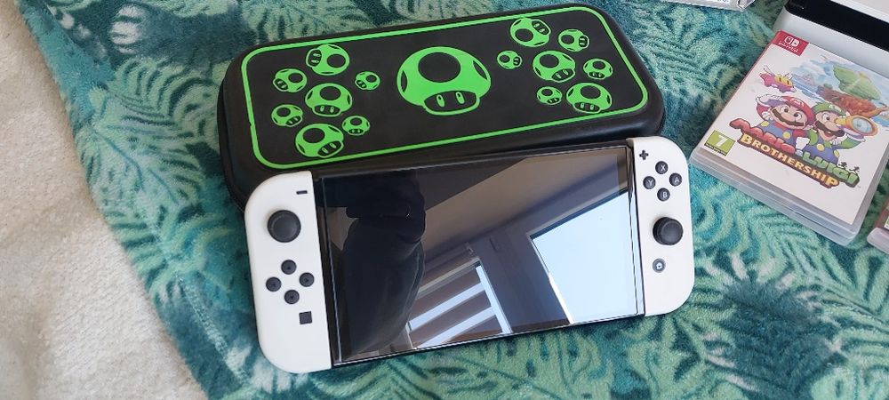 Nintendo switch zestaw etui gry