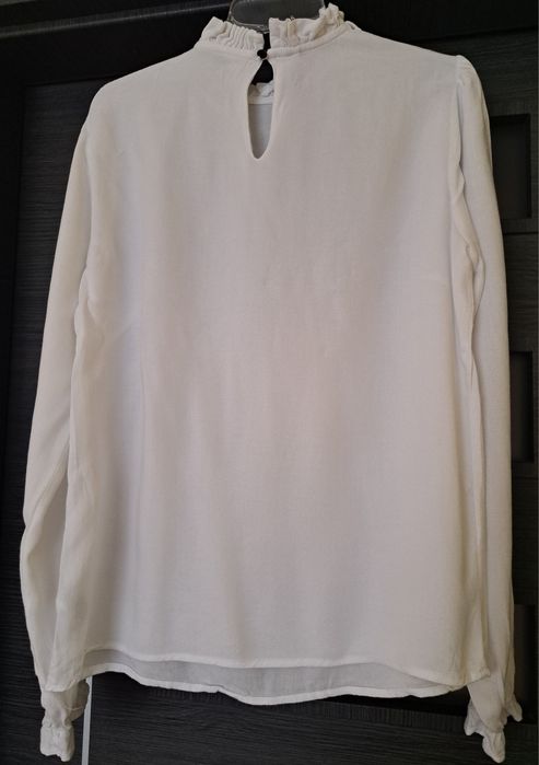 Biała bluzka dla dziewczynki