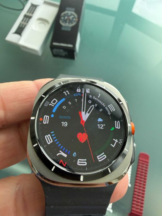 Samsung Galaxy Watch Ultra 47 mm LTE Titanium Silver + 6 Braceletes