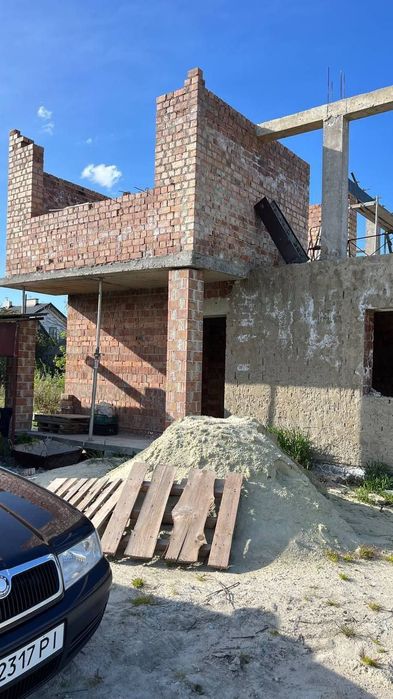 Продаж незавершеного будівництва в смт.Рудне.