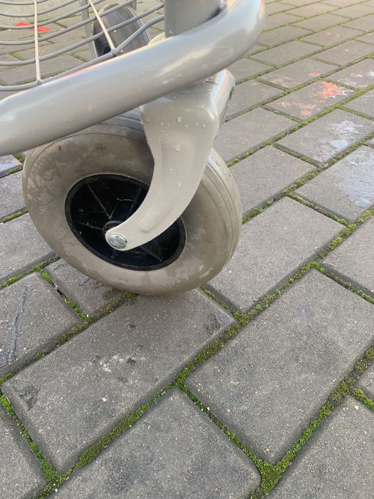 Chodzik balkonik składany czterokołowy podpórka TRENDMOBIL 120 kg