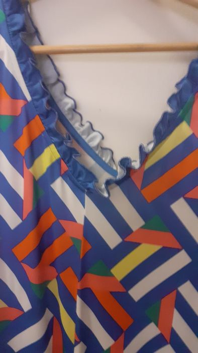 Macacão  de malha  fria tamanho medio com varias cores  azulão  branco