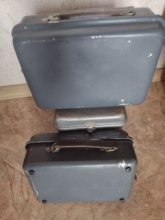 Металева скринька ящик