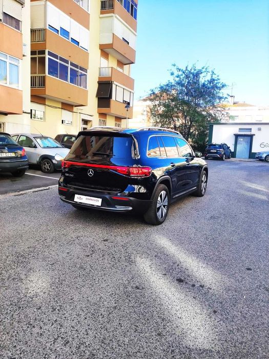 Mercedes-Benz EQB 250 – Electric Luxury SUV!