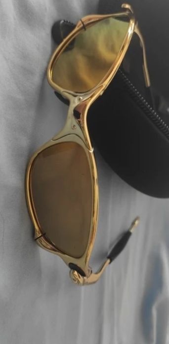 Óculos de sol modelo Oakley novo