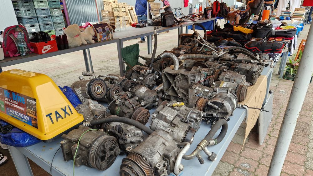 Ubrania na rower, kompresory klimatyzacji itp.