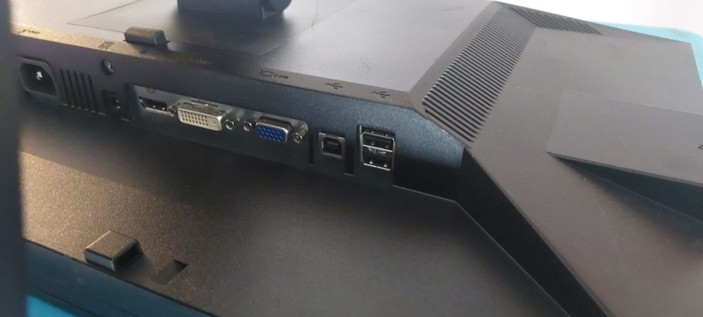 Monitor Dell 22 cale - 2 szt.