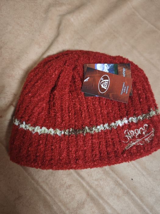 Шапкаі в'язана з підкладкою на флісі