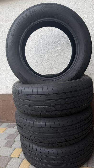 Шини літні 235/60/R18 GoodYear