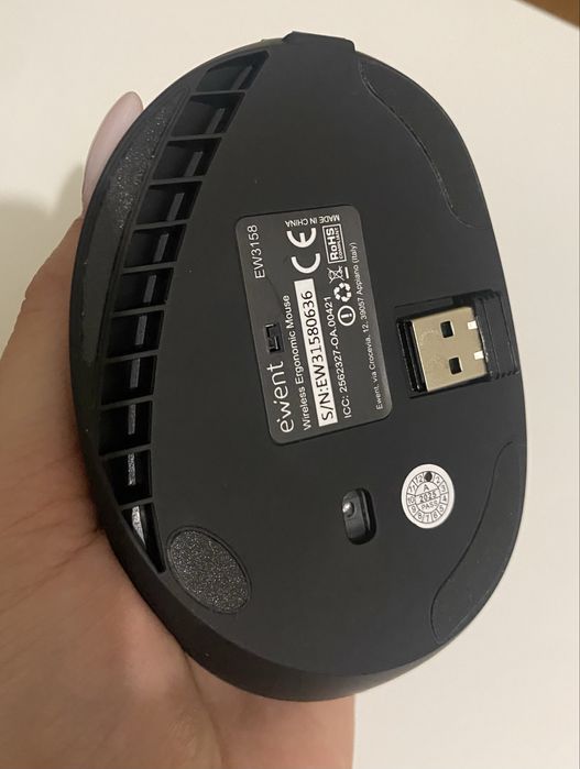 Brand-new vertical wireless mouse, black – never used – 2 units available64584417623939122