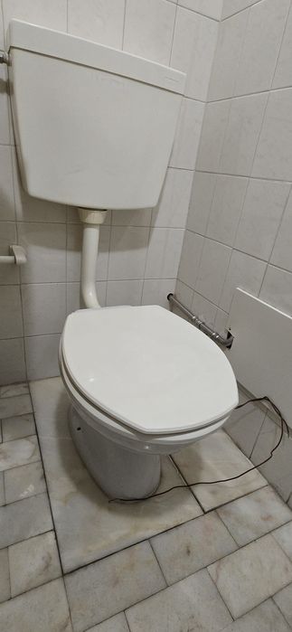 50€ = 1 bidé + 2 sanitas + 2 lavatorios + torneiras