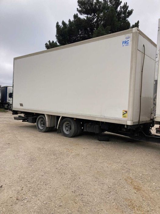 Scania R580 6x2 + Chico Frigorifico ano 2017