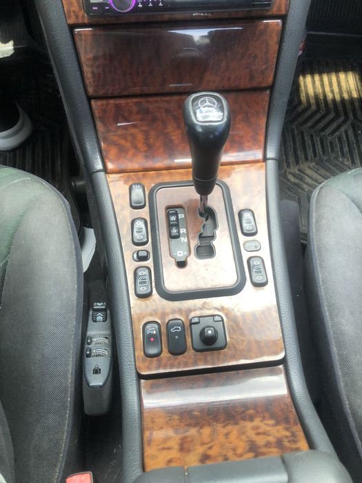 Продаж Mercedes W210 E280