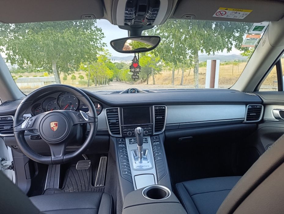 Porche panamera Stuttgart 3.0 d  V6 300 CV 88.000 KMS 2015-03 nacional