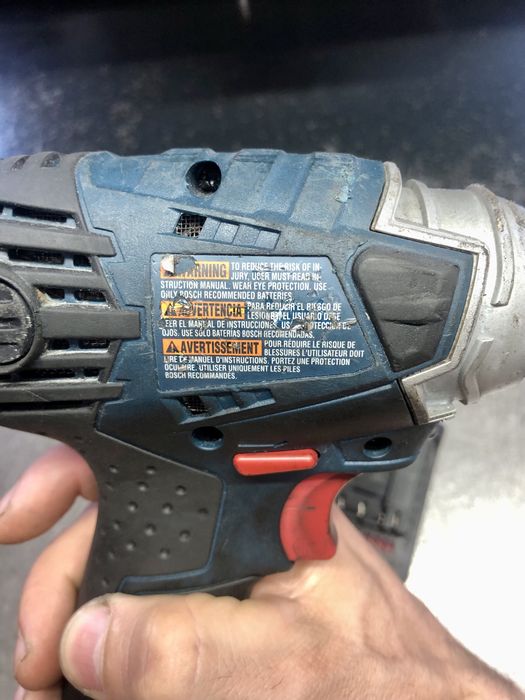 Імпакт Bosch гайковерт