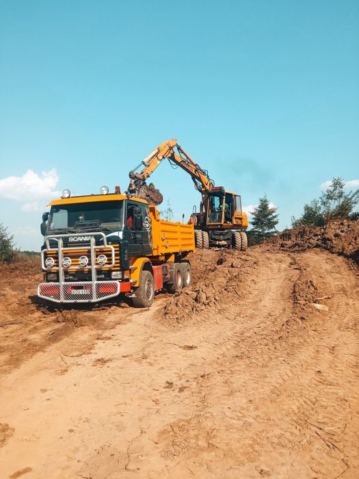 Usługi koparkami.Transport materiałów sypkich.Roboty ziemne.Rozbiórki