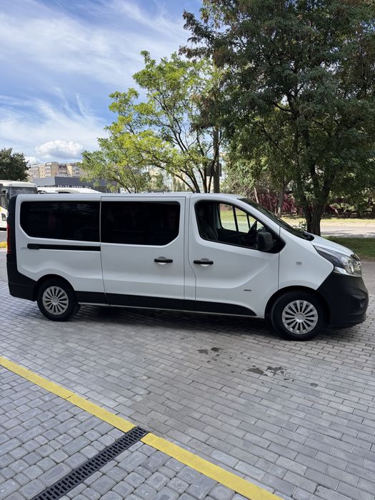 Продам Opel Vivaro 2015