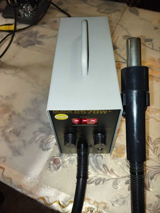 Паяльна станція Quick 857DW+