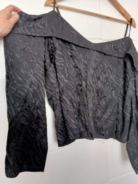Czarna bluzka Hiszpanka rozmiar 50 Asos