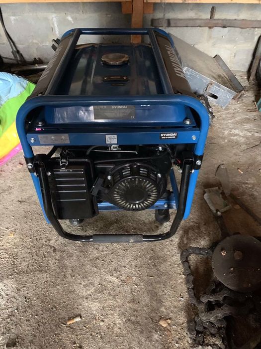 Генератор Hyundai