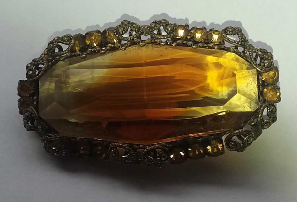 Pregador alfinete broche muito antigo com pedra enorme