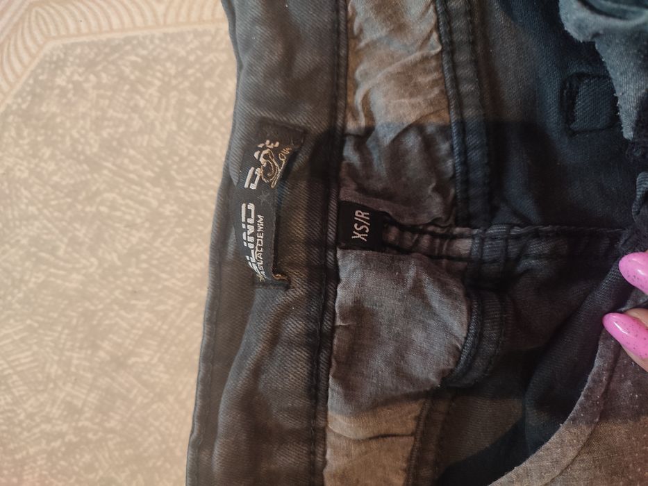 Spodnie biodrówki rurki czarne