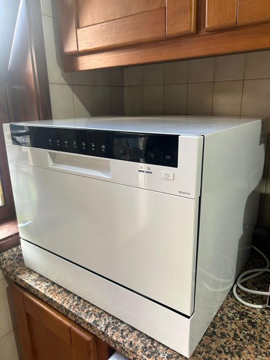 Máquina de Lavar Loiça BECKEN