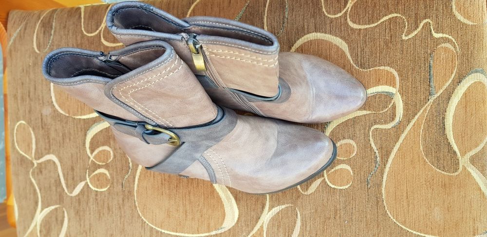 Sprzedam botki damskie