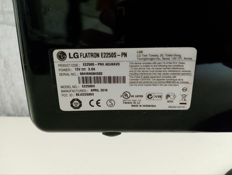 Монітор 21.5" LG Flatron E2250S Full H Клавіатура та мишка в подарунок!D — Ідеальний стан!