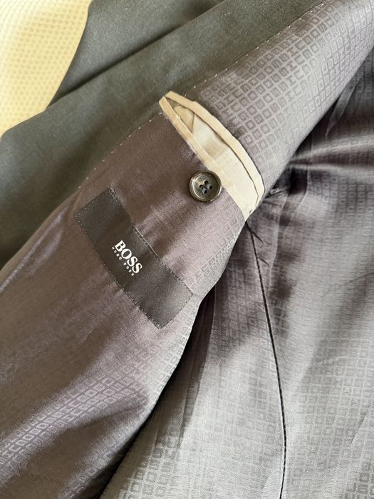 Ciemno szara marynarka hugo boss uniwersalna w bdb stanie wiosna swiet