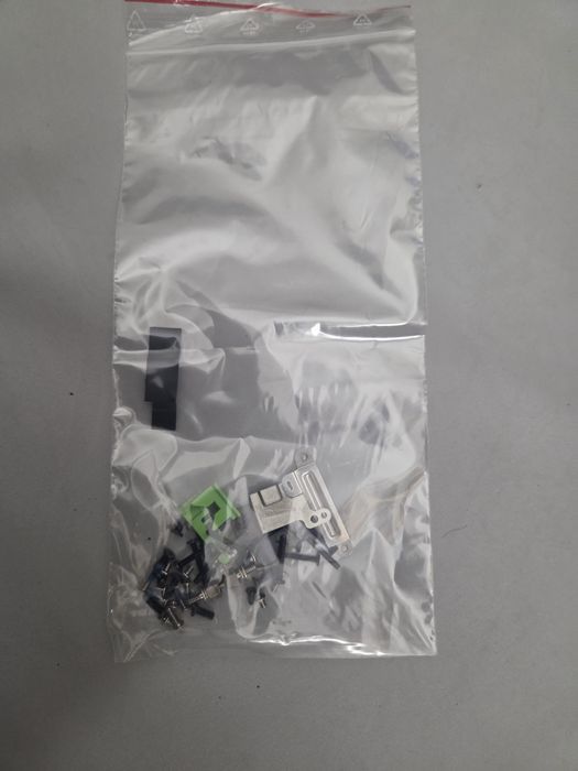 Sprzedam zestaw śrubek do Laptopa  Lenovo W520