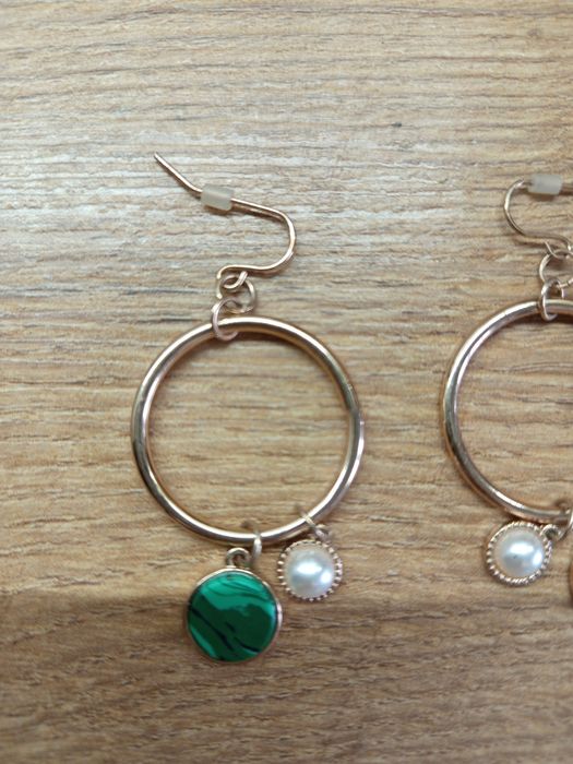 Piękne eleganckie kolczyki