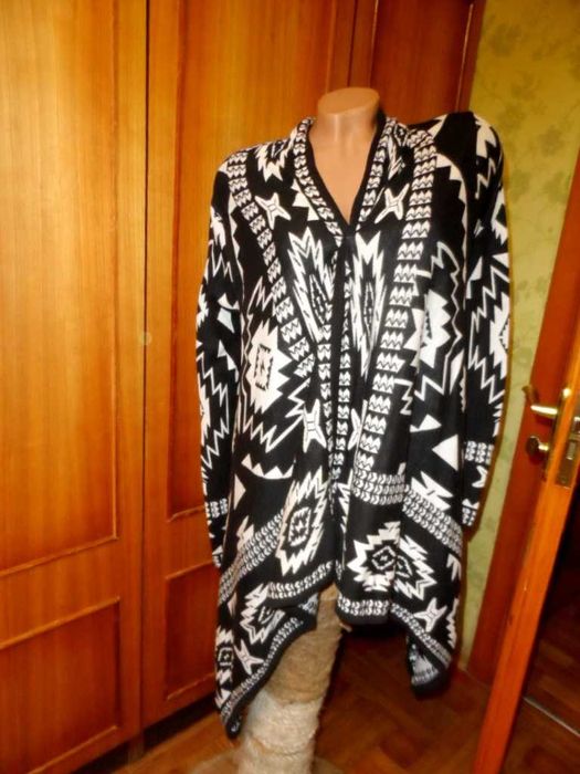 Фирменный кардиган Divided H&M XS - S вязаный длинная кофта черно-белый на запах