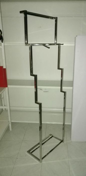 Expositores de lenços, xailes, cachecóis, malas, etc p/ lojas roupa