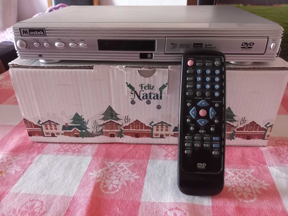 Leitor de DVD com Comando