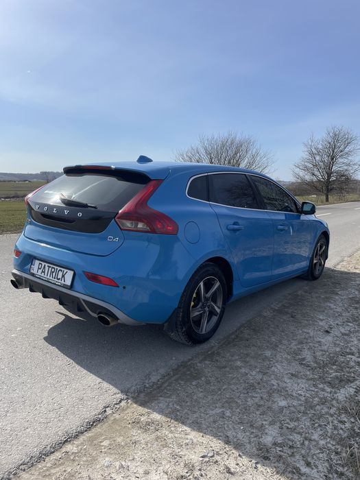 Продам Volvo v40 2014 рік