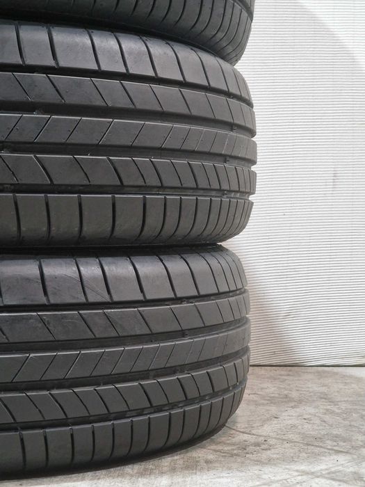 [Como Novos] 4 Pneus 215/65R17 KUMHO