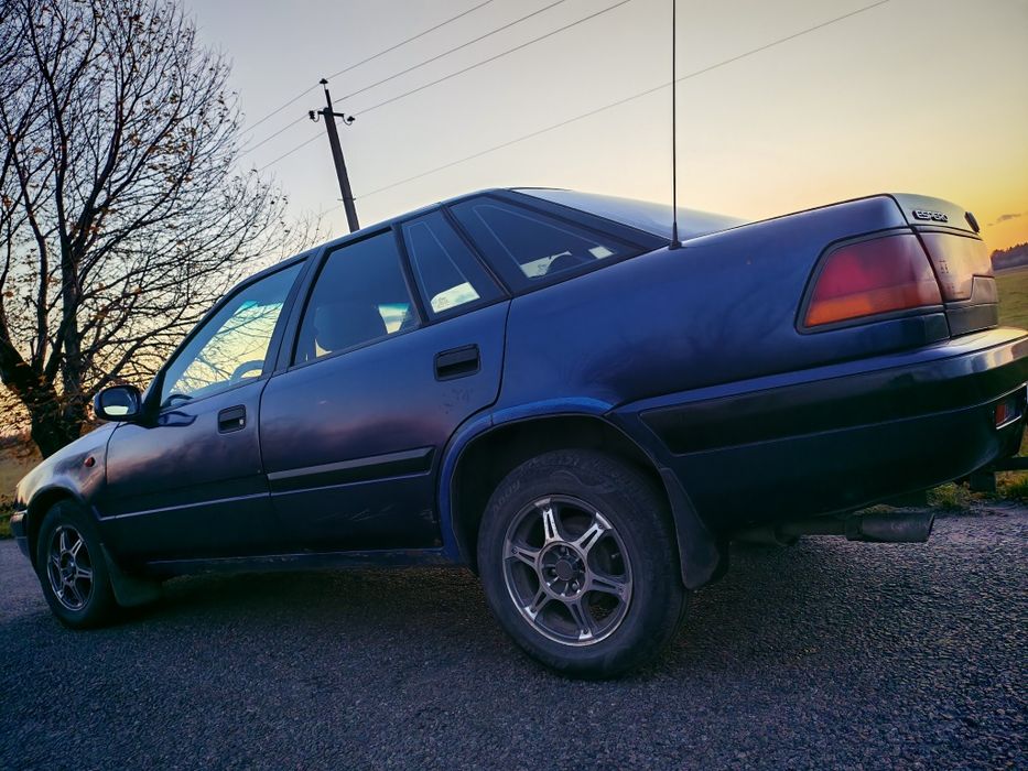 Автомобіль Daewoo Espero