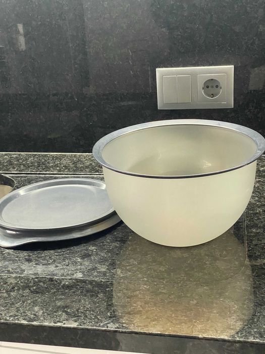 Caixa Tupperware como nova433491625116313600