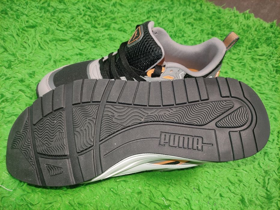 Кросівки чоловічі