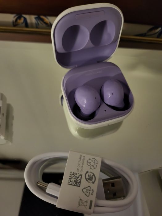 Samsung Galaxy buds 2 purple